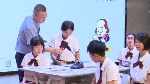 外研版初中英语七下《Module9 Unit2He decided to be an actor》内蒙古-执教老师：张金龙-2024年第十六届初中英语课堂教学观摩课