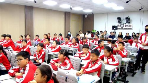 《游戏公平吗》北师大版五下数学新课标下综合与实践课研讨视频