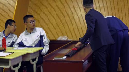 《动量定理》人教版高二物理第16届全国青年教师赛课视频