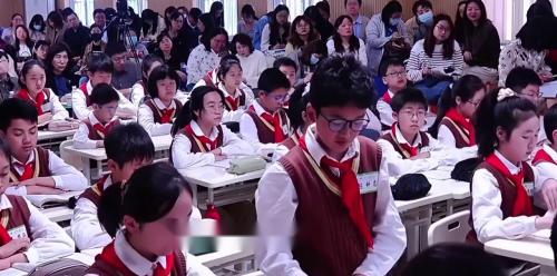 《那个星期天》部编版六下语文新课标新思考观摩课视频