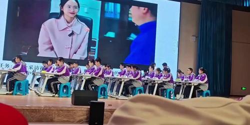 《做中华人文精神的弘扬者》部编版七下道德与法治2025研讨课视频