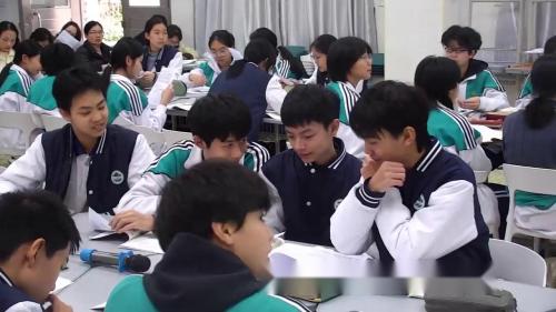 《拥抱ai变革浪潮，铺就多彩职业之路》人教版九下道德与法治2025研讨课视频