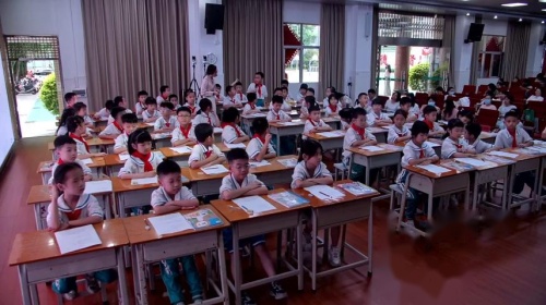 《有余数除法的竖式计算》2025人教版二下数学课堂教学赛课视频