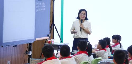 《两位数乘两位数的整理与关联》人教版三下数学AI赋能创新2025研讨课视频