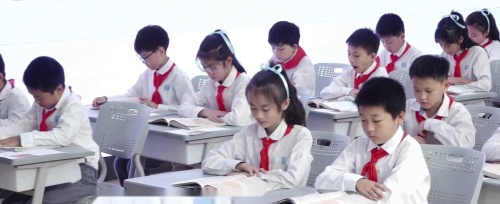 《金字塔》部编版五下语文全国十省市第一届小学语文2025研讨课视频