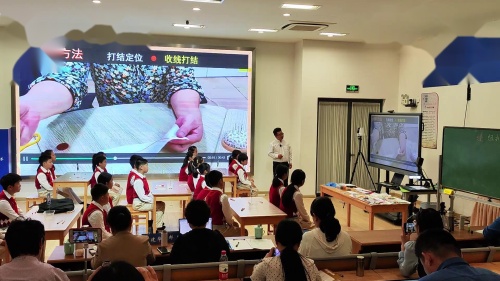 《缝纽扣》2025五年级劳动教育之传统工艺制作展示课视频