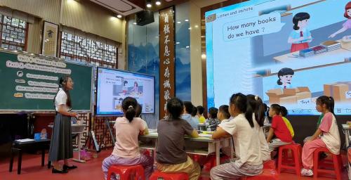 《Unit 6 A Let s talk》2025新人教三下英语展示课视频