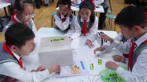 《模拟照明安装电路》教科版四年级科学下册优质课展示活动-海南