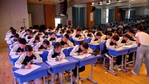 《想太多会爆炸》2025-初中年级“教研江淮行-皖美课堂”活动2025-年心理健康教育观摩课视频