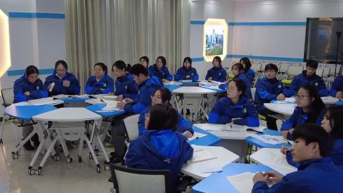 《向思维更深处漫溯》部编版高中语文2025研讨课视频