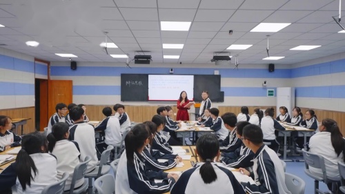 《以辩证思维穿越思想的误区》部编版高中语文公开课视频