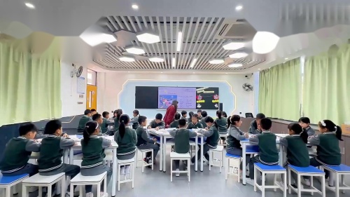 《U2 Different families B Start to read》新人教三上英语2025研讨课视频