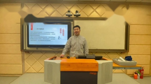 高中语文-必修上册第一单元“阅读青春文学经典，领悟青春的价值”说课