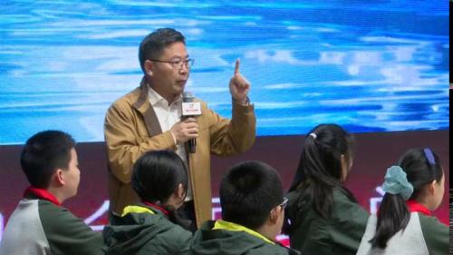 《月光曲》部编版语文五上名师观摩课视频-孙双金