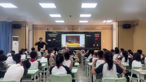 《Unit 3 Amazing animals A talk & learn》新人教三上英语2025研讨课视频