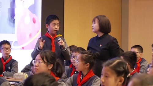 《宇宙生命之谜》部编版语文六上新课标示范课视频