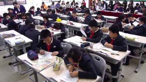 《舐犊情深》部编版五上语文新课标2025研讨课优课视频