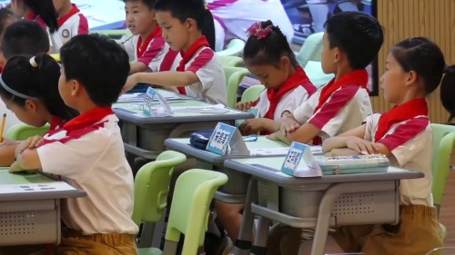 《认识周长》人教版三上数学构建数学课堂与AI赋能创新实践2025研讨课视频