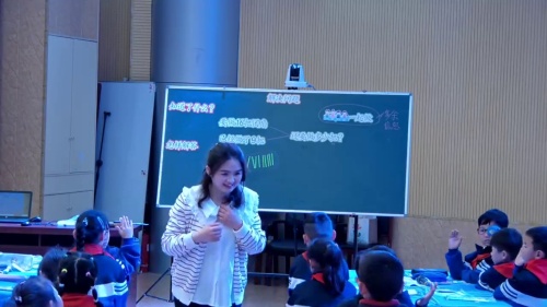 《解决问题》人教版一下数学2023—2024 学年度下期小学数学课例展示课视频