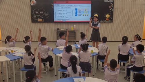 《U2 A Let s spell》2025新人教三下英语展示课视频