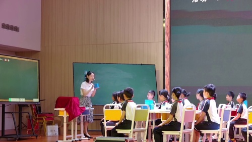 《观察物体》北师大版四下数学教师课堂教学展示观摩课视频
