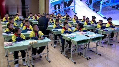 《乘法（拓展）》2025人教版数学（三年级）-第二十一届名师课视频-罗鸣亮