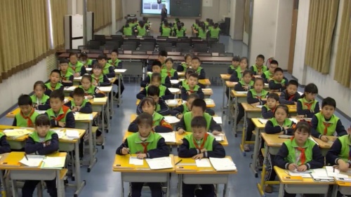 《简便运算的整理与复习》青岛版数学四年级上册优质课视频