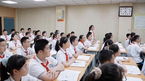 《等腰三角形（3）》鲁教版七年级数学下册2024课堂实录教学视频