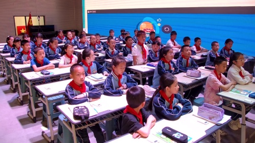 《用字母表示数》2025人教版五上数学”数有逻辑·量显思维“展示课视频