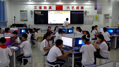 《破解64层汉诺塔末日之谜》青岛版小学信息科技2025”滨州好课“展示课视频