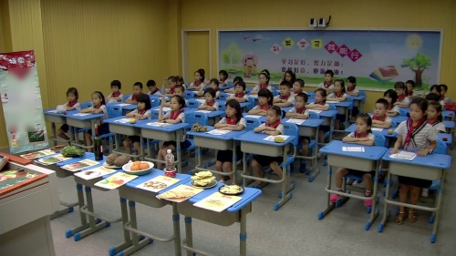 部编版道法二年级上册-刘老师《家乡物产养育我》教学视频