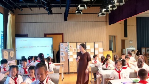 《我们的文字和图画》苏少版三上美术2025结构化教学名师展示课视频