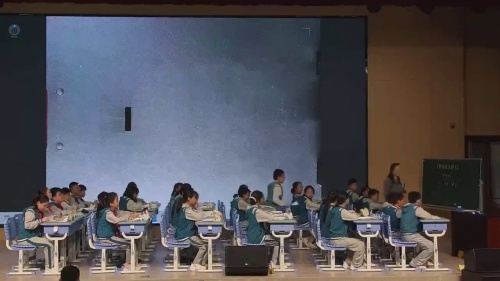 《我的战士邱少云-烈火永生铭记英雄壮举》部编版六上语文“铭记革命场面，传讲红色精神”文学与思辨任务群教学研讨课视频