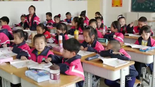 部编版道法一年级上册-刘老师《新年的礼物》优质课教学视频