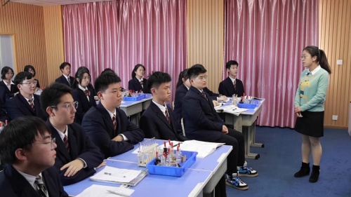 《有机化学基础 醇酚第2课时初识苯酚》人教版高中化学选择性必修三展示课视频