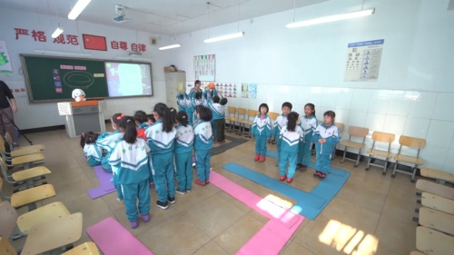 部编版道法一年级上册-刘老师《拉拉手-交朋友》优质课教学视频