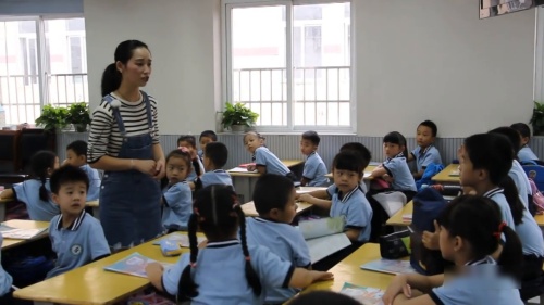 部编版道法一年级上册-唐老师《 开开心心上学去》优质课教学视频