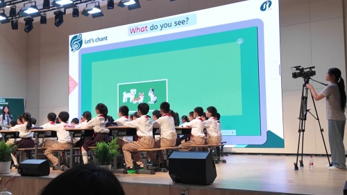 《Unit 3 Places we live in A Lets talk》2025浙江省小学英语人教新课标教材四上培训展示课视频