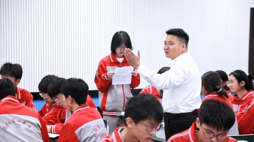 《古代的村落、集镇及城市》部编版高中历史展示课视频