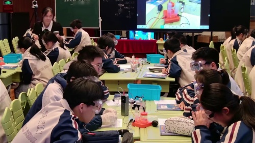 《未来燃料 水主浮沉——探究水的组成》人教版九上化学2025名师优质课观摩视频