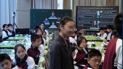 《Unit 2 We’re Family 》新人教版七上英语2025展示课视频-高老师