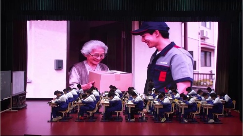 《通讯评析与记叙文写作升格》部编版高中语文2025展示课视频