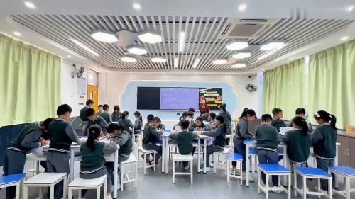 《Unit 2 Different families.B. Start to read》新人教三上英语2024研讨课视频