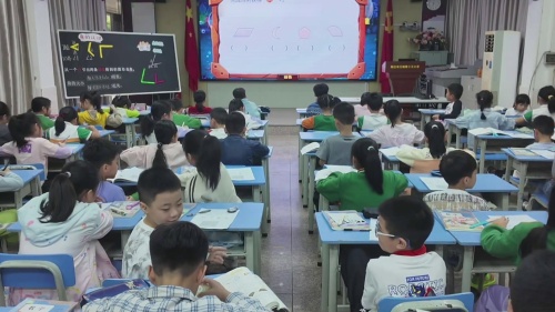 《角的初步认识》人教版三上数学2025教学观摩研讨课视频