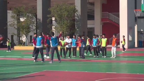 《篮球：掩护配合的实践运用》初中体育课2024名师空中课堂•教学新时空研讨课视频