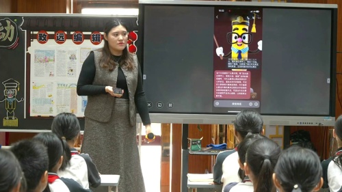 《多彩的活动》部编版六上习作教学2025“卓越课堂”展示课视频