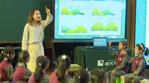 《彝家娃娃真幸福》人音版四下音乐2024观摩展示课视频