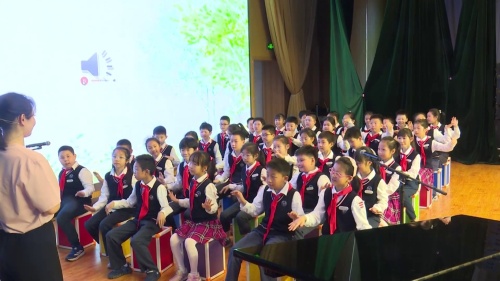 《与春共舞》人音版四下音乐2024观摩展示课视频